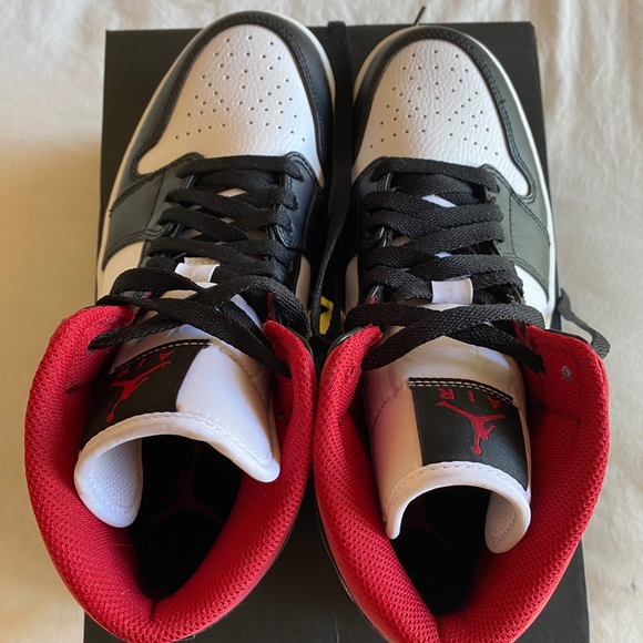 Air Jordan 1 Mid 'Black Gym Red' 554724-122 - Picture 4 of 12